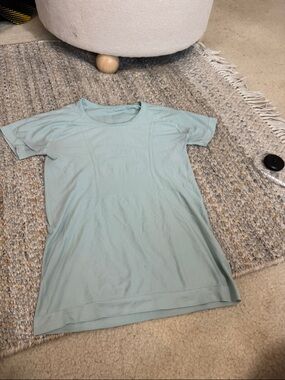 I run for me light sea foam Green Short Sleeve Active Tee